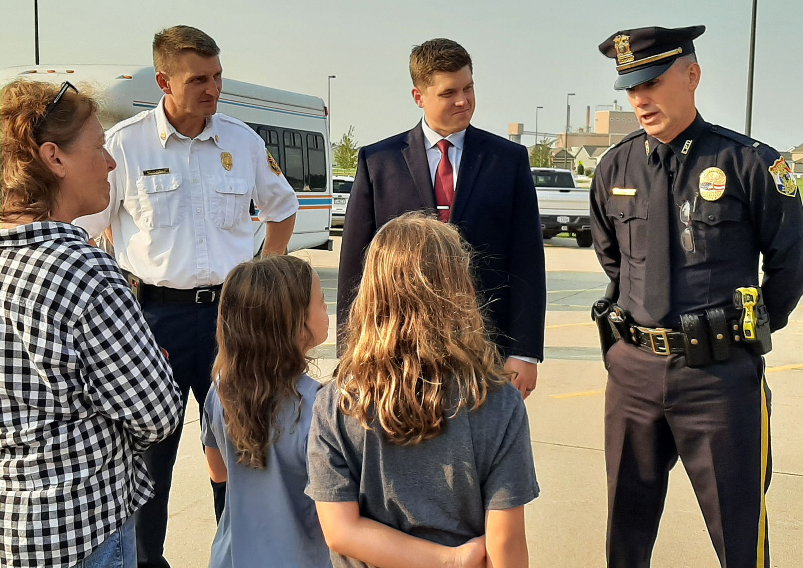 Fire chief and mayor and police Lt.